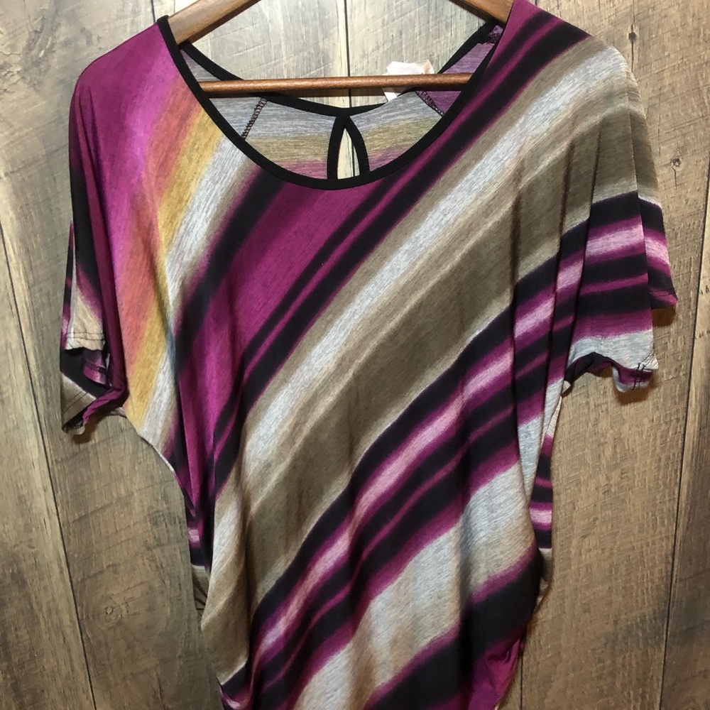 SOLD Women’s size Large Blouse